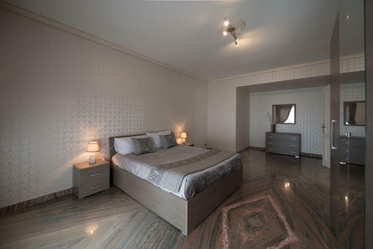 Bed and Breakfast Domus Aurea Шакка Экстерьер фото